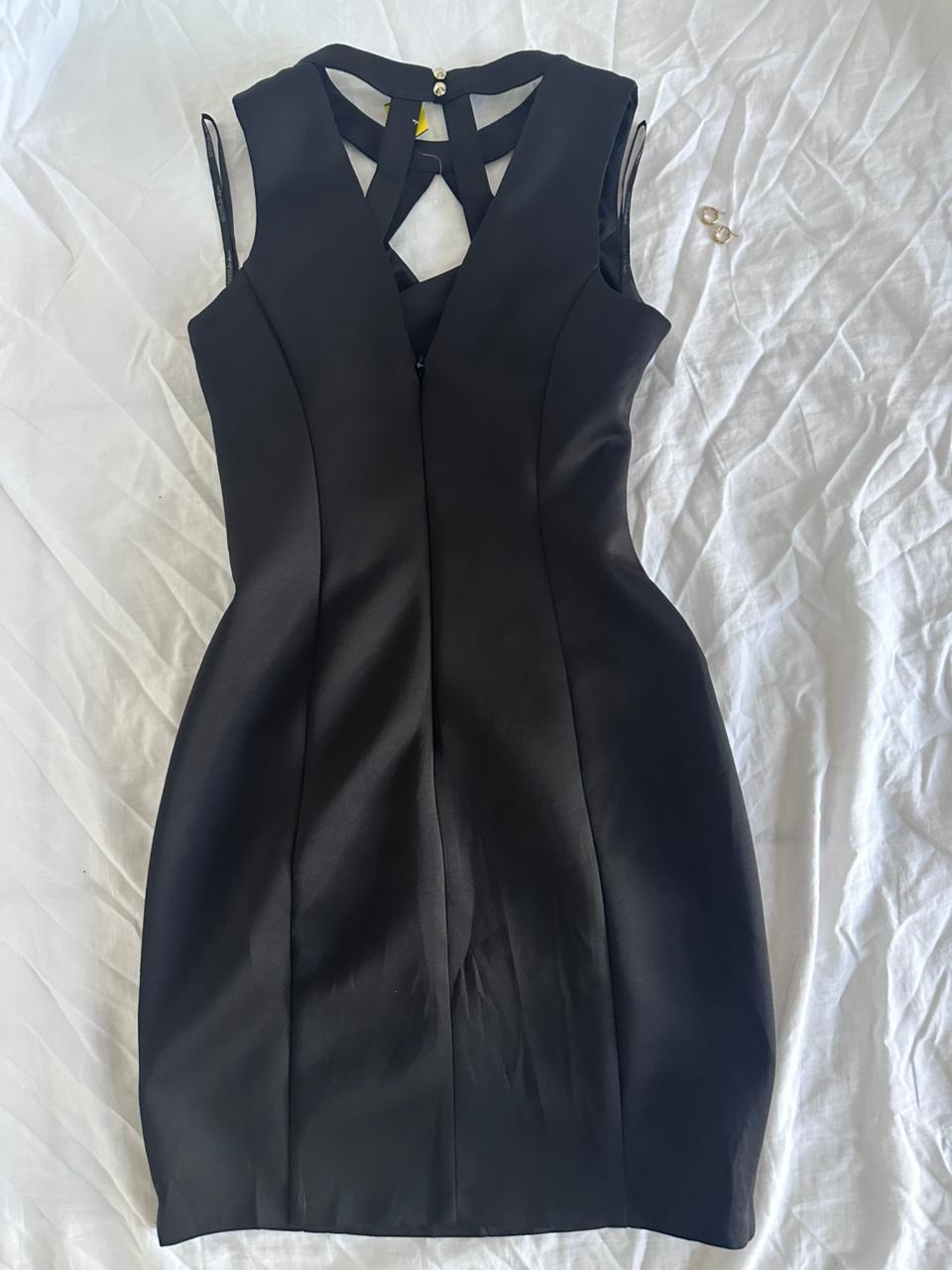 vestido negro de noche